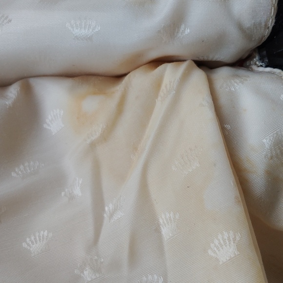 Juicy Couture Crossbody Bag - Picture 2 of 16